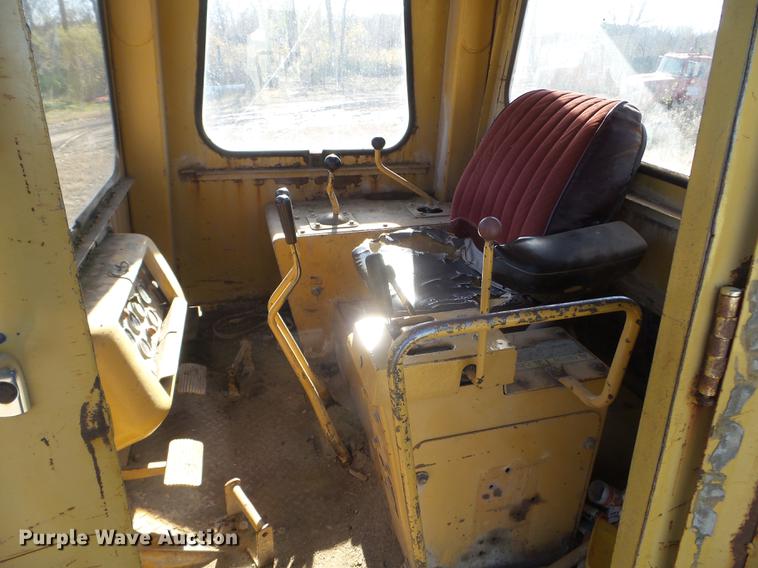 image for item DX9567 1987 Dresser TD25G dozer