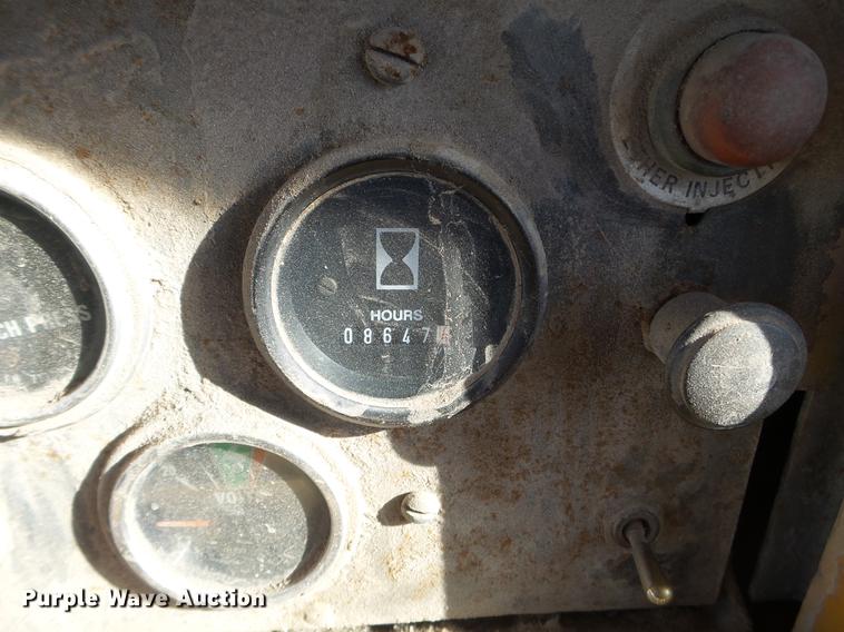 image for item DX9567 1987 Dresser TD25G dozer