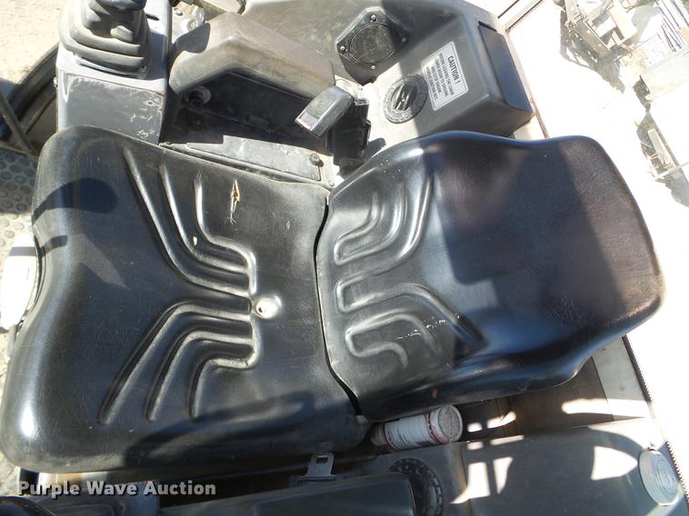 image for item DX9571 2005 Terex HR16 mini excavator