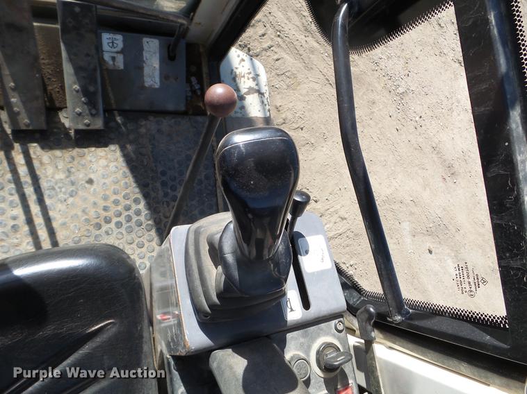 image for item DX9571 2005 Terex HR16 mini excavator