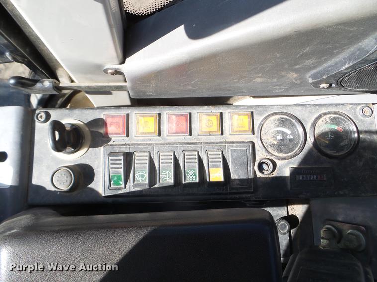 image for item DX9571 2005 Terex HR16 mini excavator