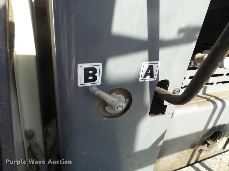 image for item DX9571 2005 Terex HR16 mini excavator