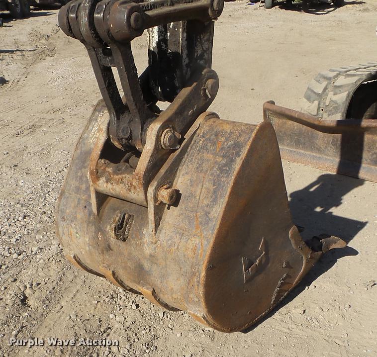 image for item DX9571 2005 Terex HR16 mini excavator