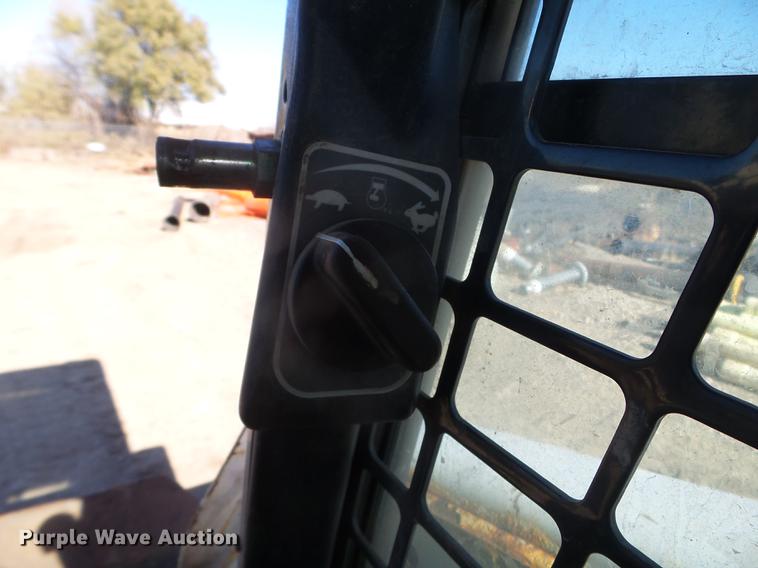 image for item DX9572 2015 Bobcat T770 skid steer