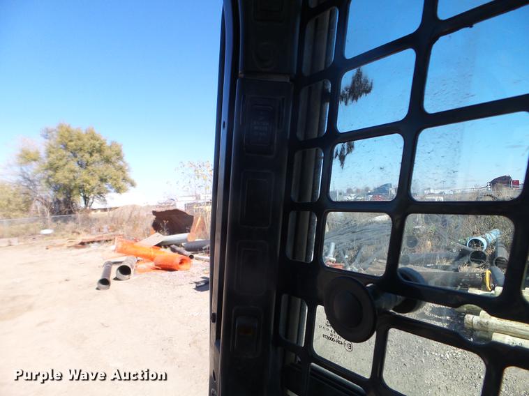 image for item DX9572 2015 Bobcat T770 skid steer