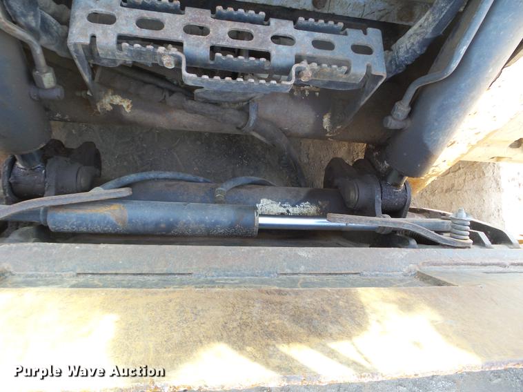 image for item DX9572 2015 Bobcat T770 skid steer