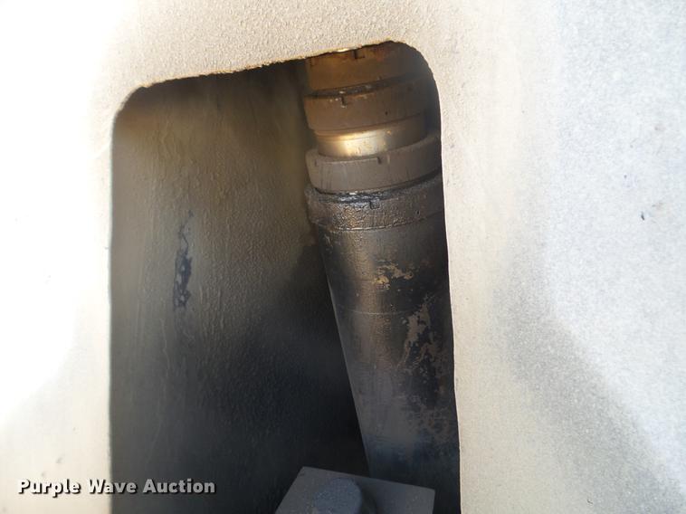 image for item DX9575 Ox Body dump bed