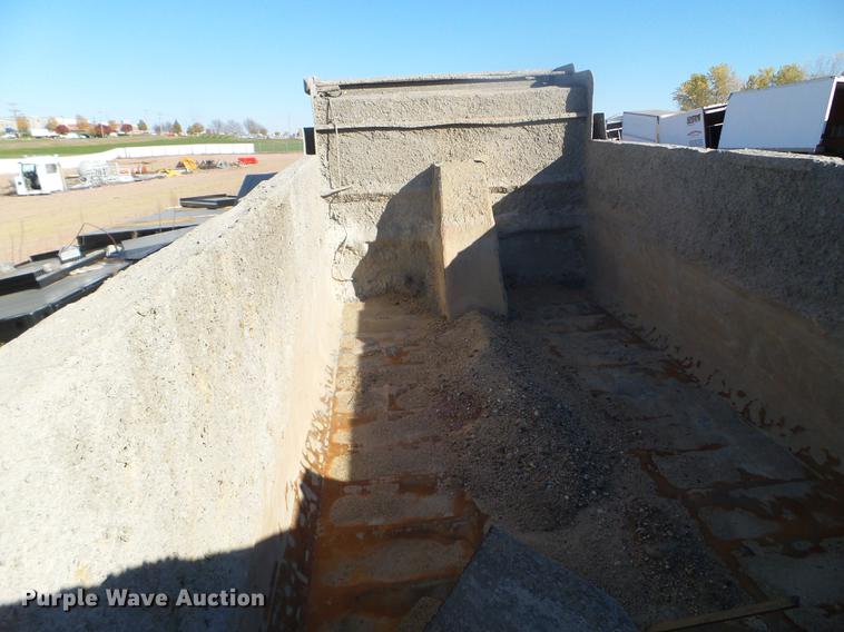 image for item DX9575 Ox Body dump bed