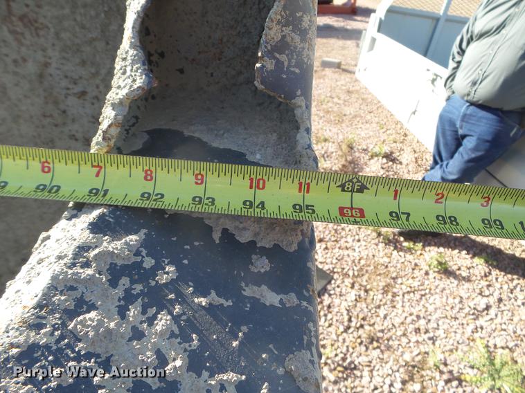 image for item DX9576 Henderson XDX16X44 dump bed