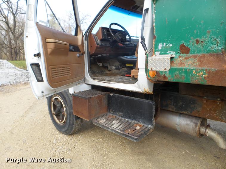 image for item DX9577 1992 Chevrolet Kodiak dump truck