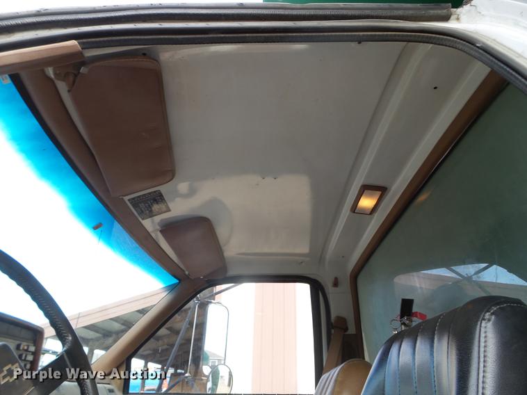 image for item DX9577 1992 Chevrolet Kodiak dump truck