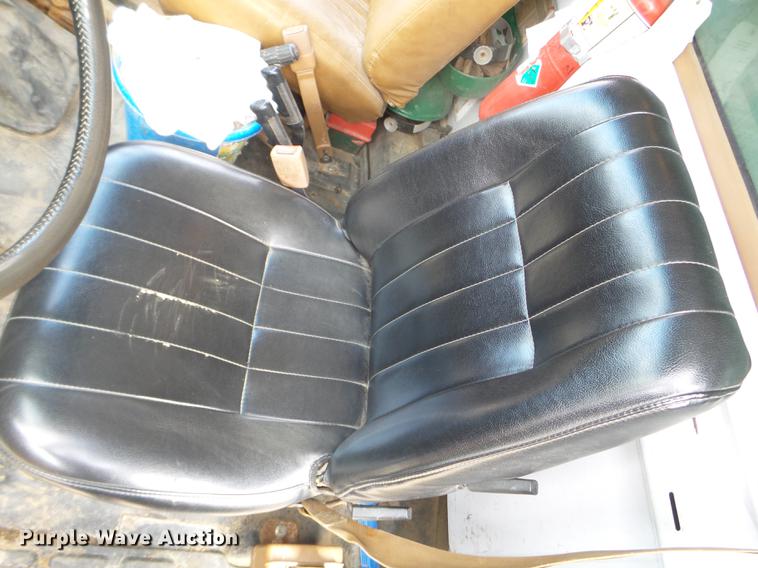 image for item DX9577 1992 Chevrolet Kodiak dump truck