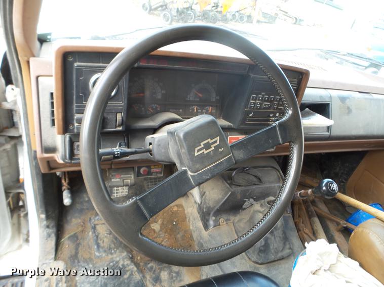 image for item DX9577 1992 Chevrolet Kodiak dump truck