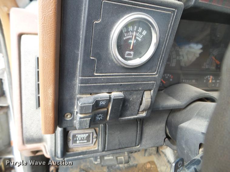 image for item DX9577 1992 Chevrolet Kodiak dump truck