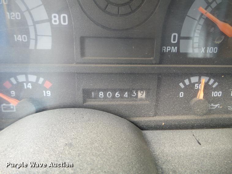 image for item DX9577 1992 Chevrolet Kodiak dump truck