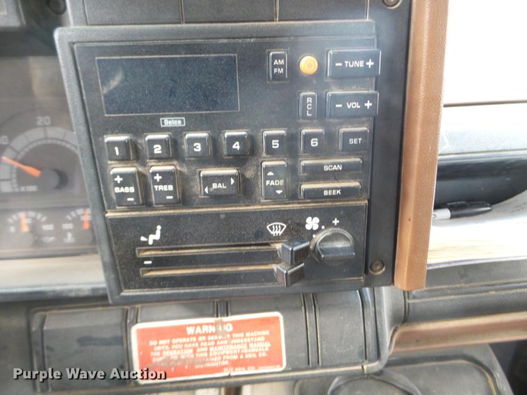 image for item DX9577 1992 Chevrolet Kodiak dump truck