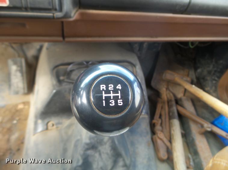 image for item DX9577 1992 Chevrolet Kodiak dump truck