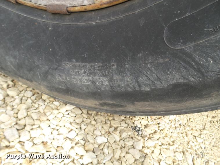 image for item DX9577 1992 Chevrolet Kodiak dump truck