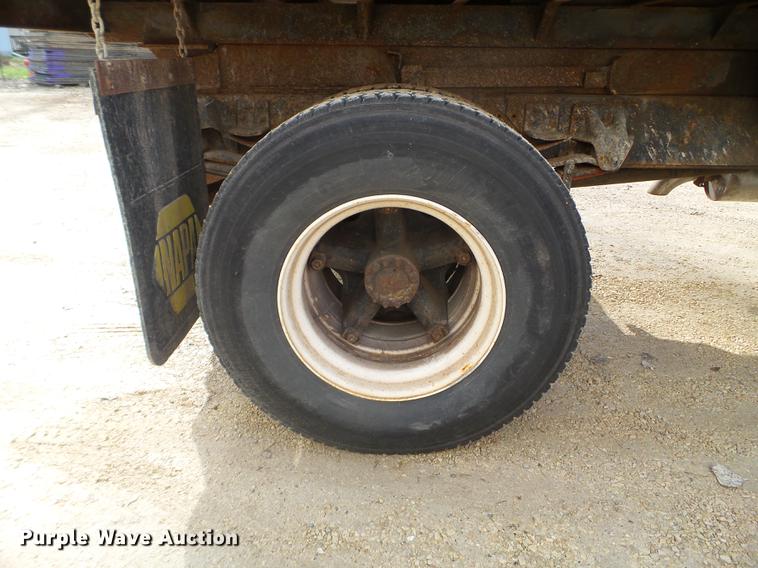 image for item DX9577 1992 Chevrolet Kodiak dump truck