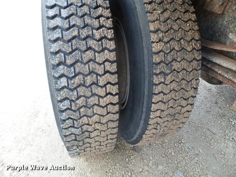 image for item DX9577 1992 Chevrolet Kodiak dump truck