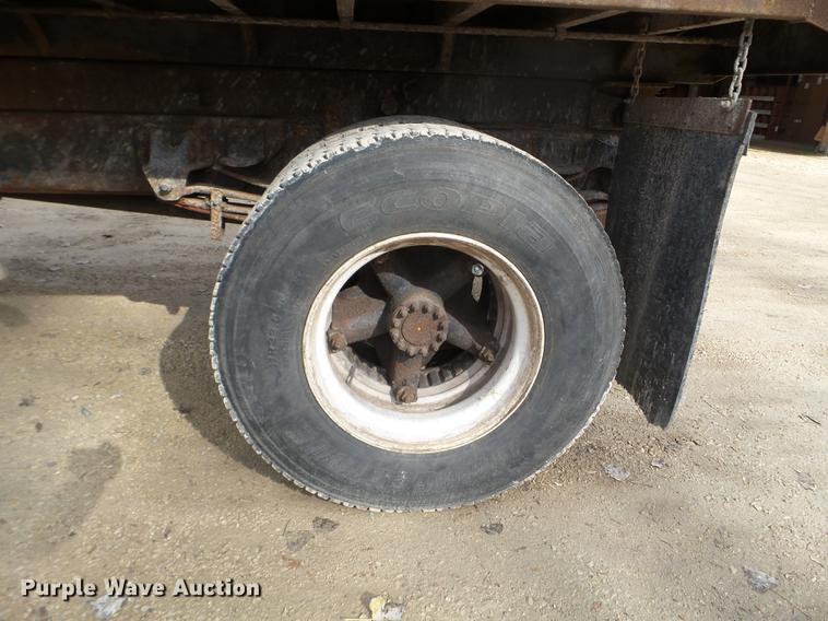 image for item DX9577 1992 Chevrolet Kodiak dump truck