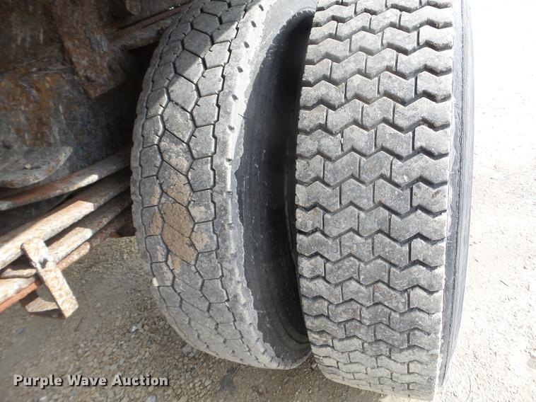 image for item DX9577 1992 Chevrolet Kodiak dump truck