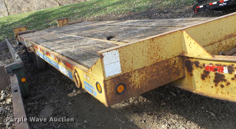 image for item DX9578 1995 Eager Beaver 10HDB equipment trailer