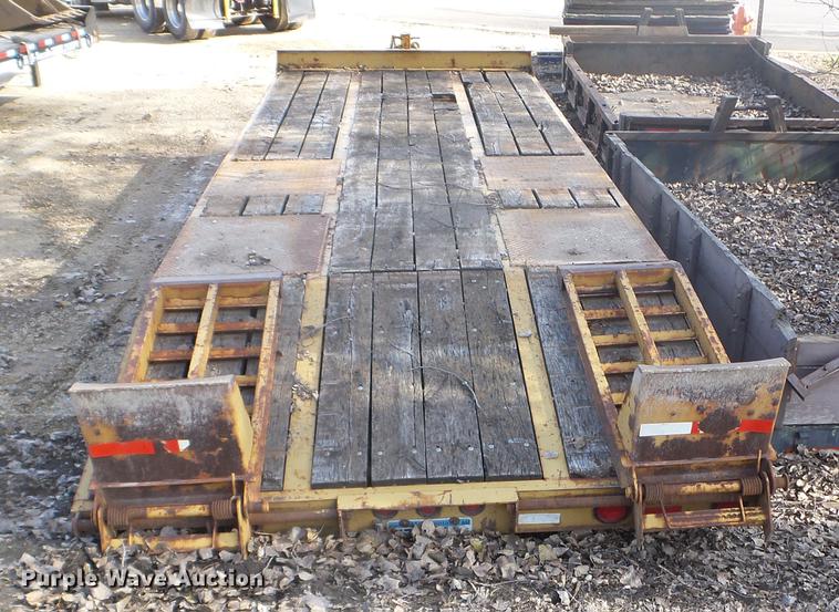 image for item DX9578 1995 Eager Beaver 10HDB equipment trailer