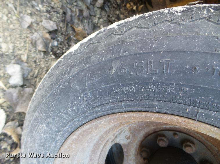 image for item DX9578 1995 Eager Beaver 10HDB equipment trailer