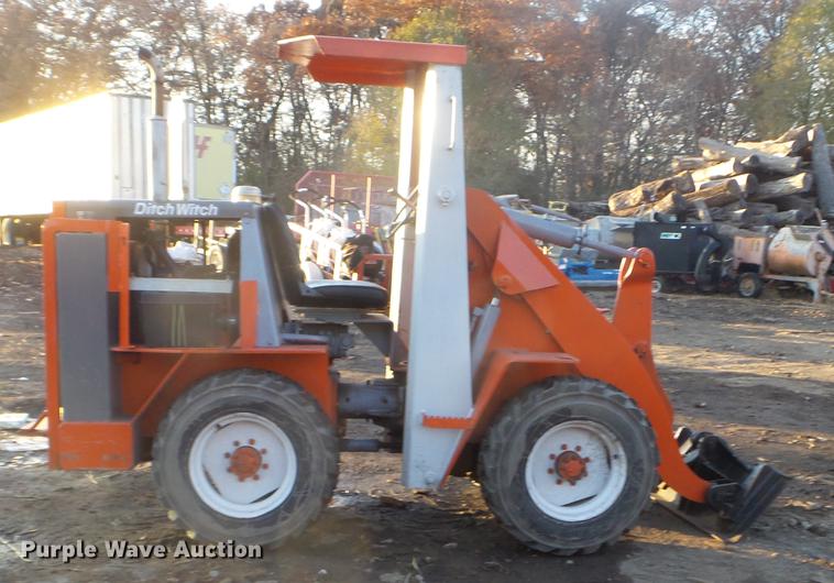 image for item DX9677 Ditch Witch 400LD wheel loader