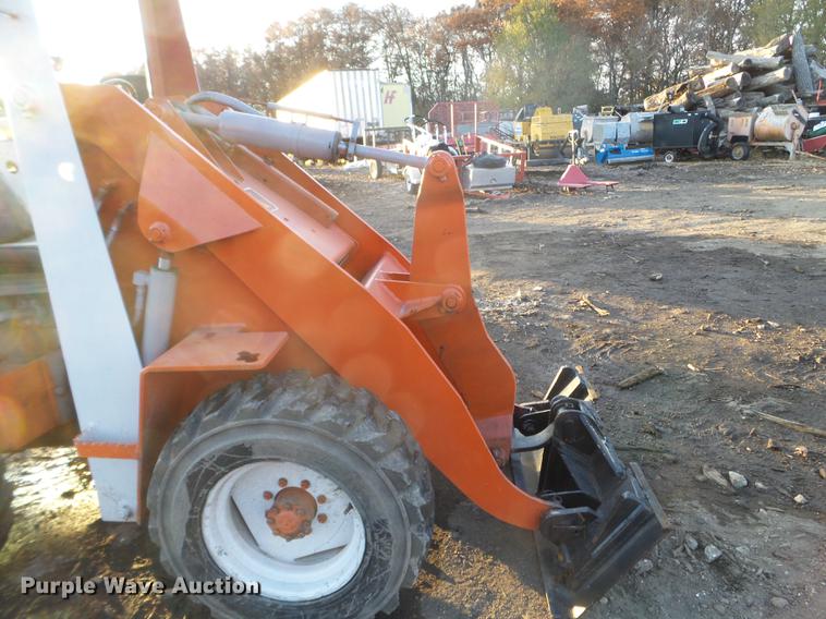 image for item DX9677 Ditch Witch 400LD wheel loader