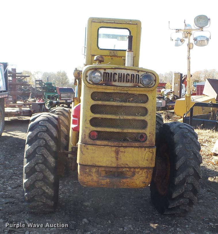 Michigan / Clark 75A wheel loader in Rochester, MN Item DX9686 sold