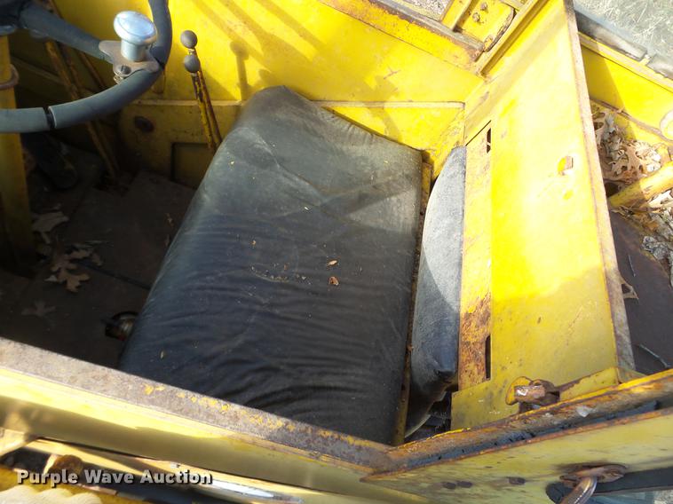 image for item DX9686 Michigan / Clark 75A wheel loader