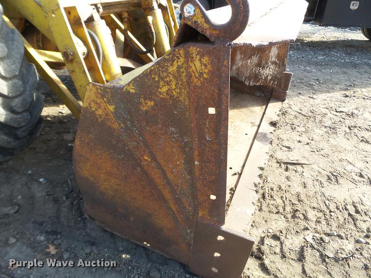 image for item DX9686 Michigan / Clark 75A wheel loader