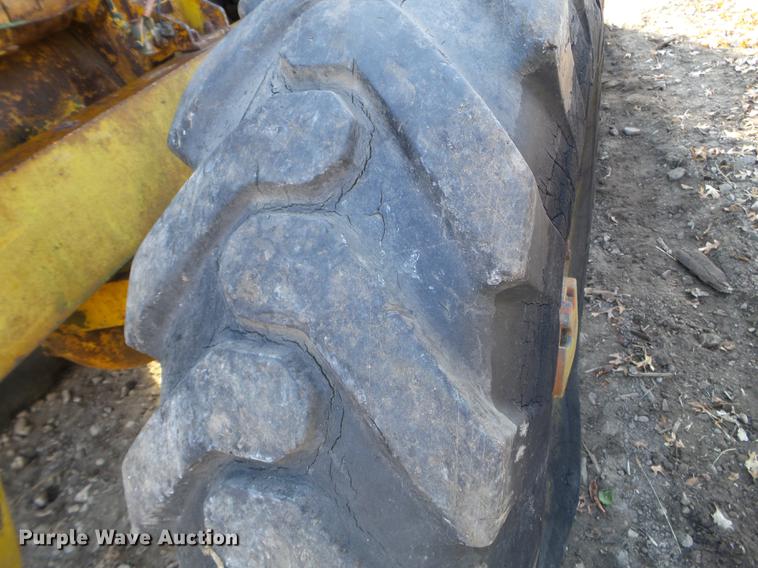 image for item DX9686 Michigan / Clark 75A wheel loader