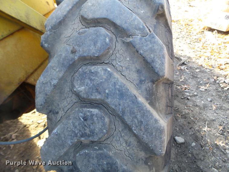 image for item DX9686 Michigan / Clark 75A wheel loader