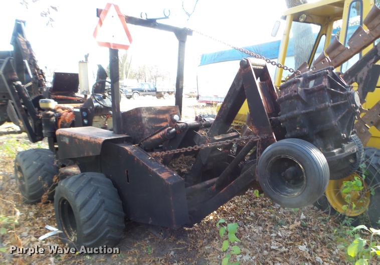 image for item DX9696 Ditch Witch R65 trencher
