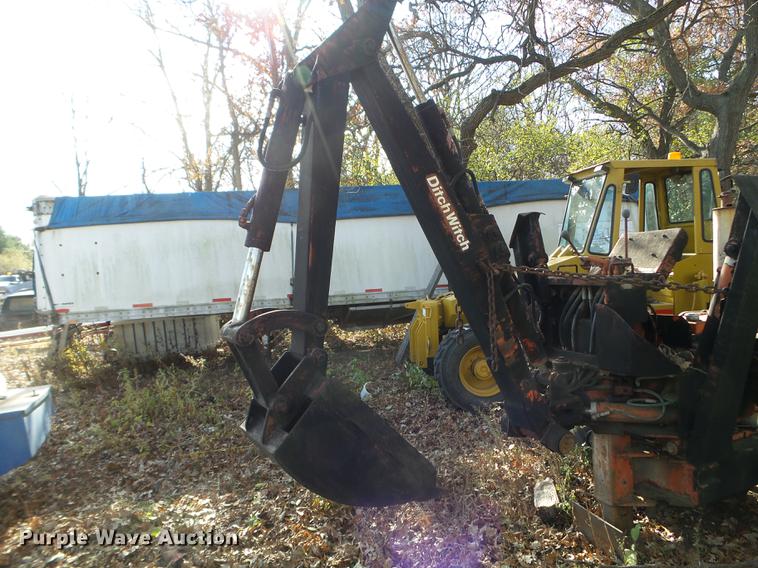 image for item DX9696 Ditch Witch R65 trencher