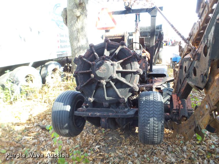 image for item DX9696 Ditch Witch R65 trencher