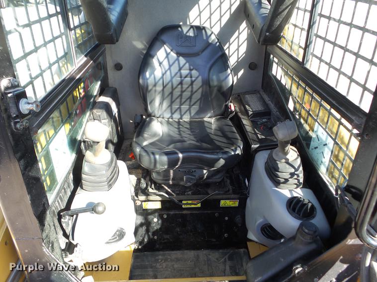 image for item DZ9460 2008 Caterpillar 216B2 skid steer