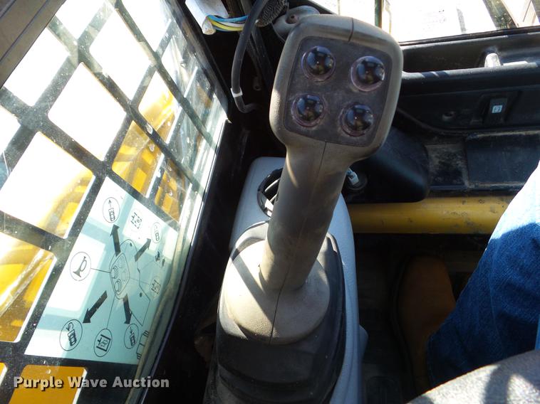 image for item DZ9460 2008 Caterpillar 216B2 skid steer