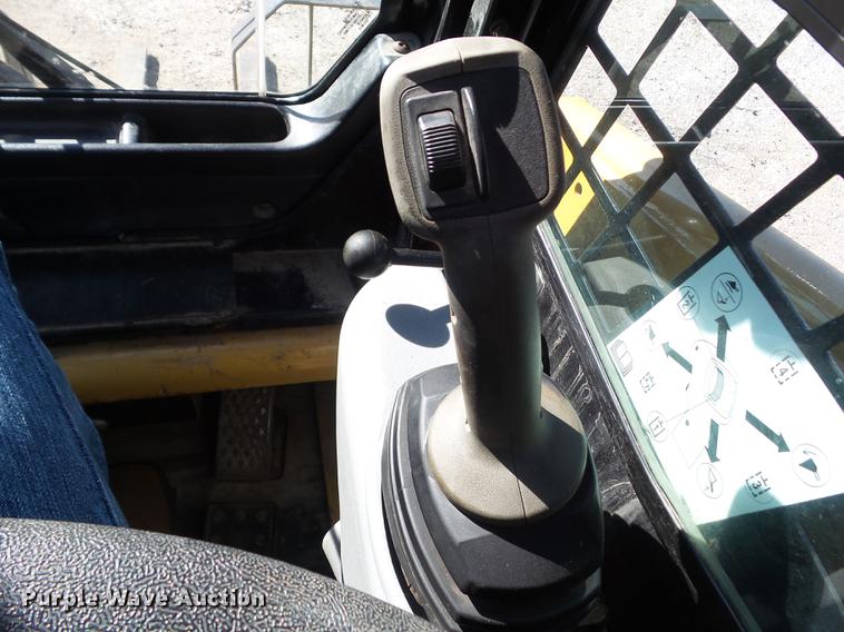 image for item DZ9460 2008 Caterpillar 216B2 skid steer