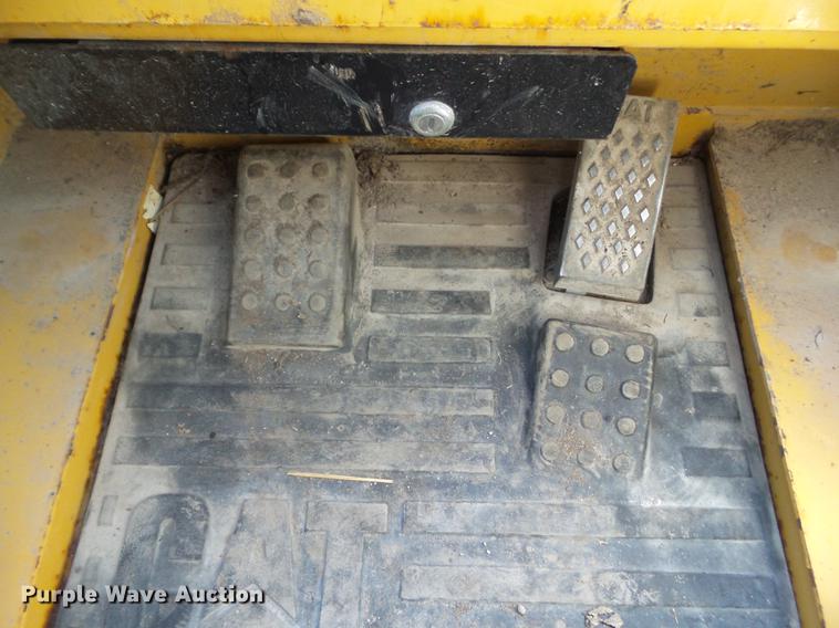 image for item DZ9460 2008 Caterpillar 216B2 skid steer