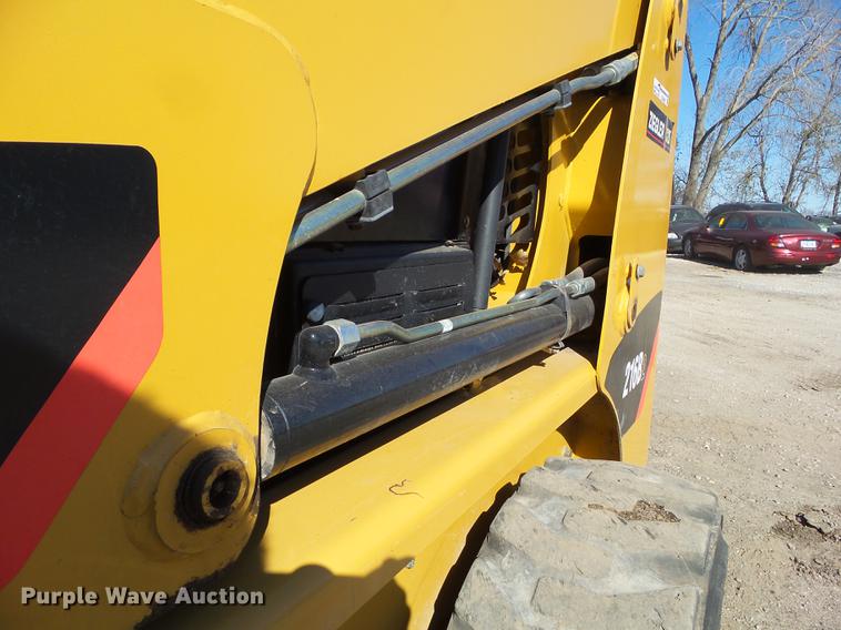 image for item DZ9460 2008 Caterpillar 216B2 skid steer