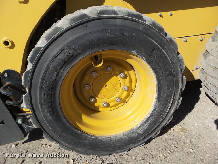 image for item DZ9460 2008 Caterpillar 216B2 skid steer