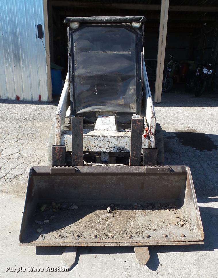image for item DZ9461 1988 Bobcat 642B skid steer