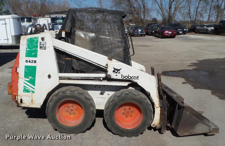 image for item DZ9461 1988 Bobcat 642B skid steer