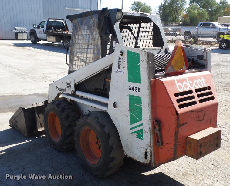 image for item DZ9461 1988 Bobcat 642B skid steer