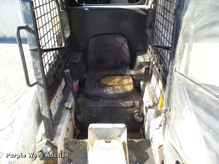image for item DZ9461 1988 Bobcat 642B skid steer