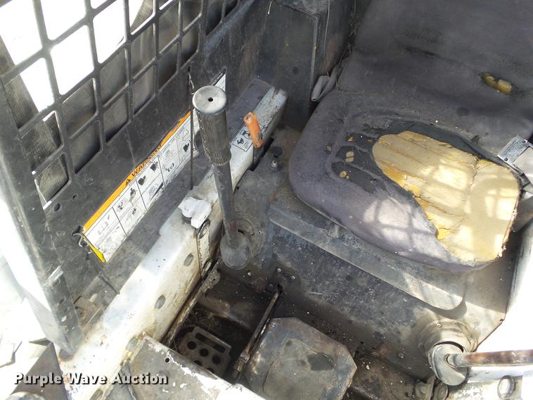 image for item DZ9461 1988 Bobcat 642B skid steer